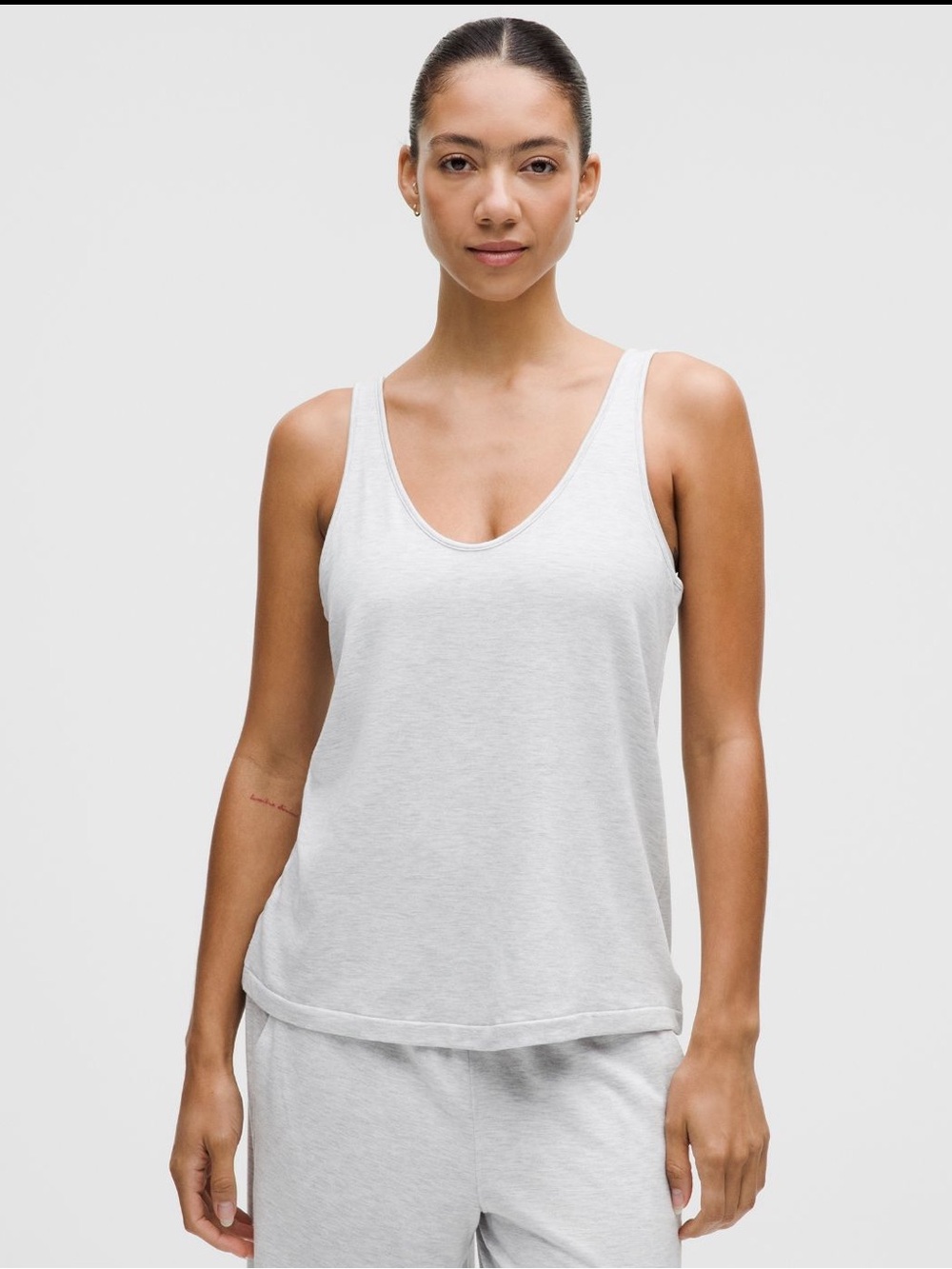 #903 Lululemon BeCalm V-Neck Tank Heathered Core Ultra Light Grey L NWT